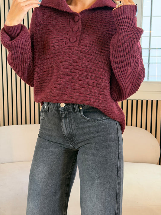 Maglia con collo alto bordeaux