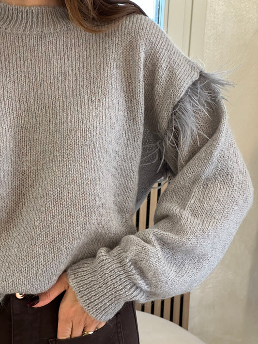 Maglione girocollo piume