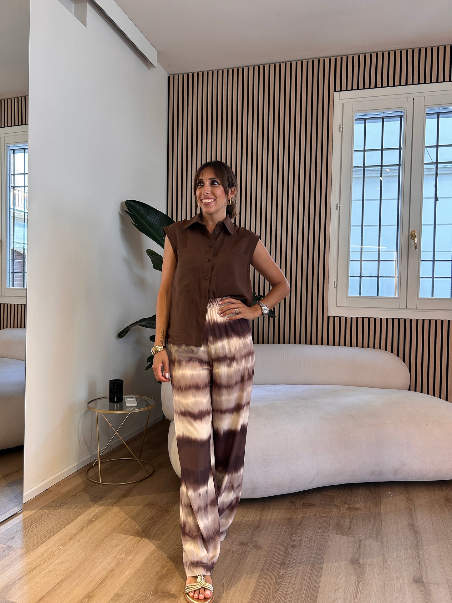 Camicia smanicata cioccolato
