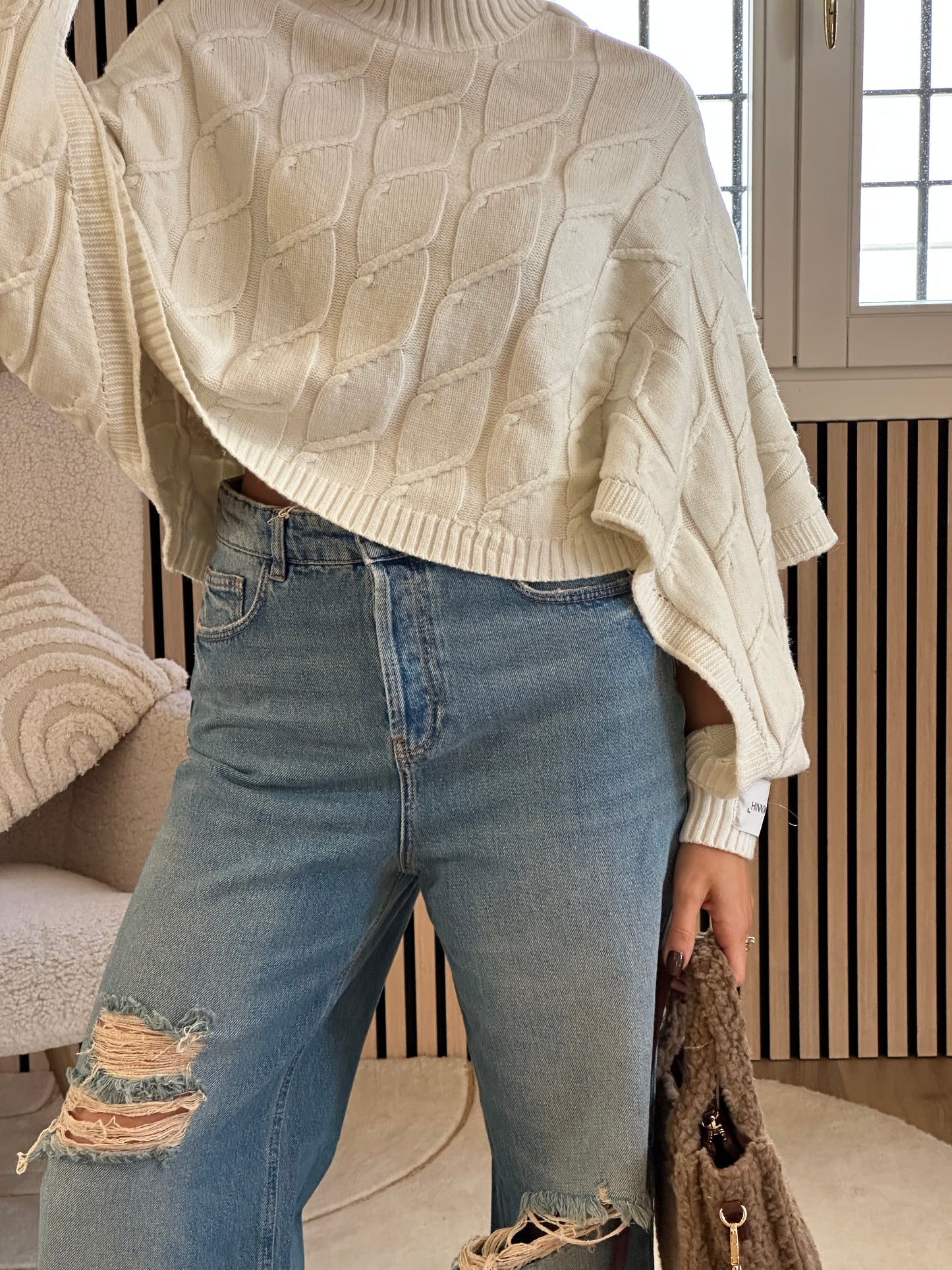 Jeans strappi gamba larga