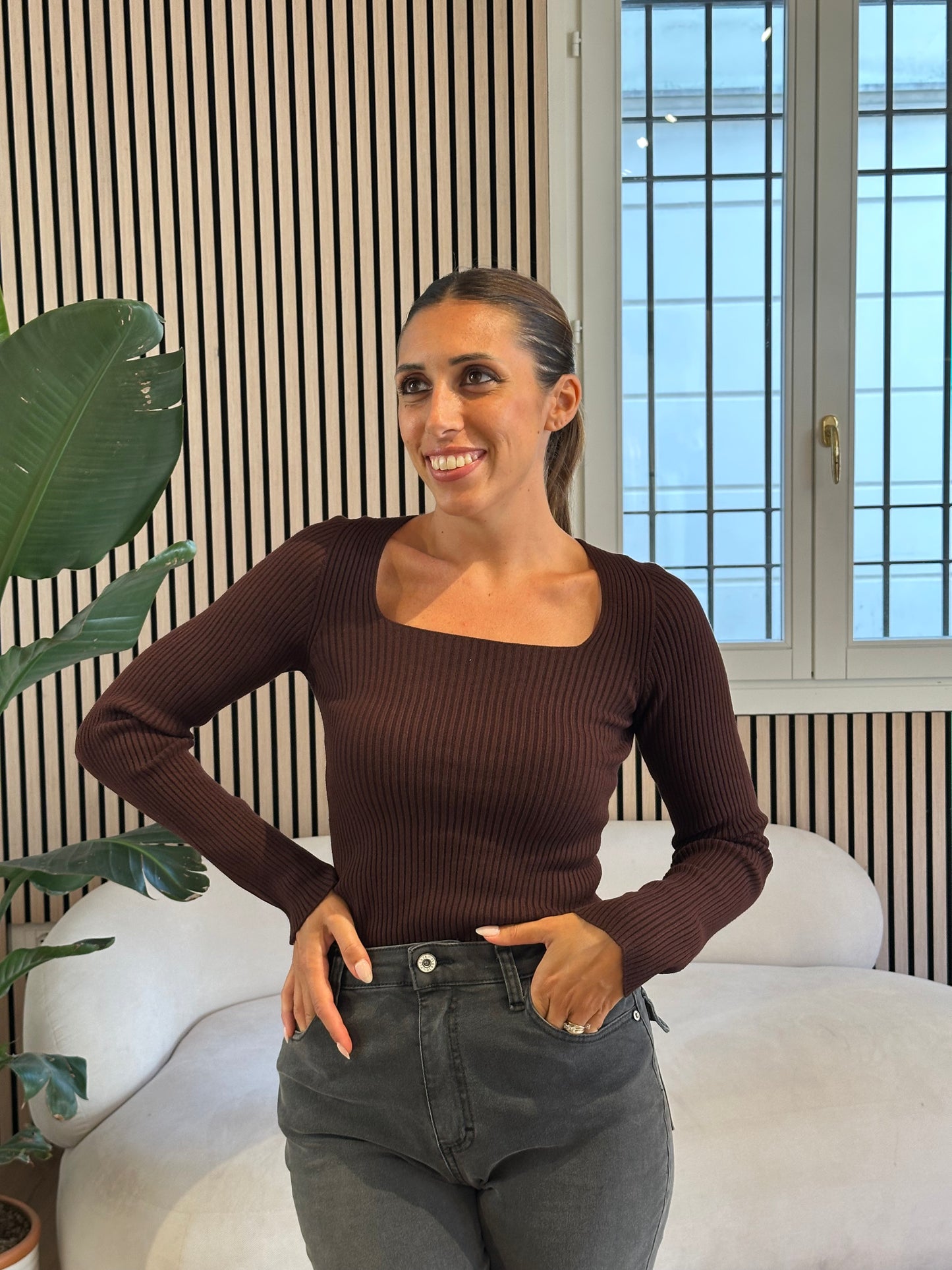 Maglia scollo quadro