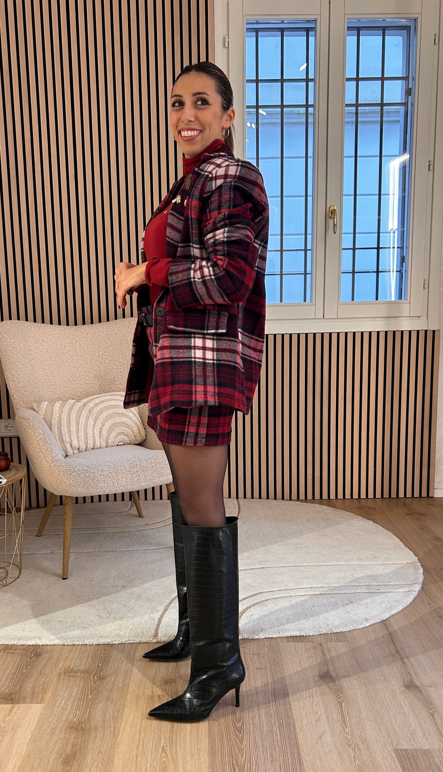 Giacca fantasia con spille