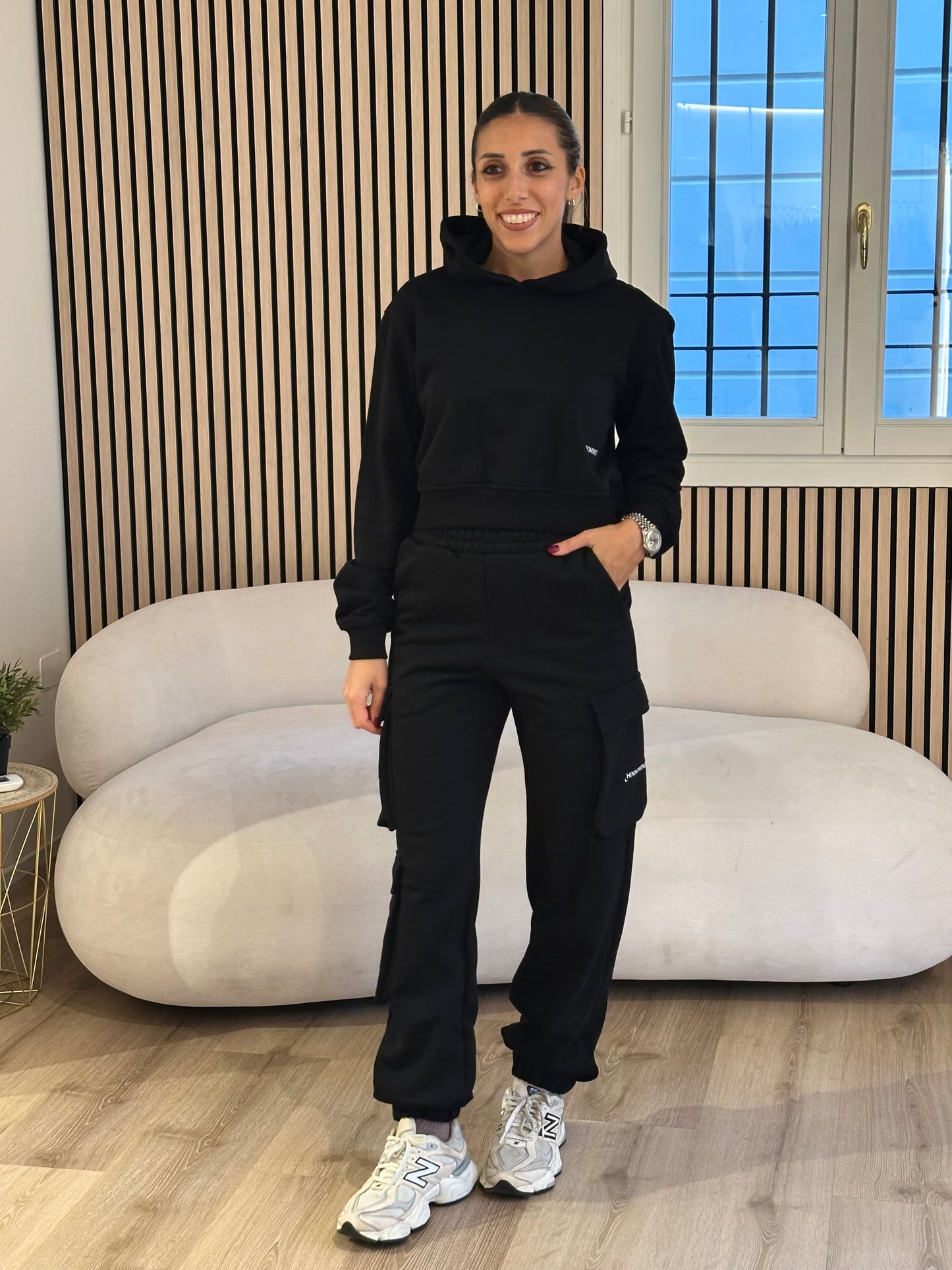 Pantaloni con elastico e tasconi