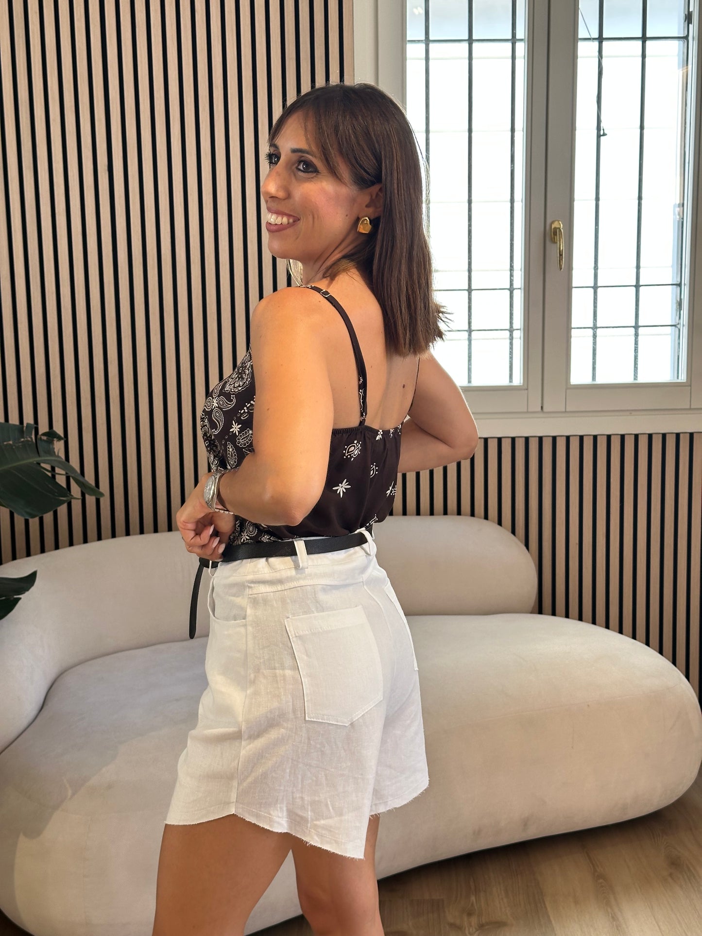 Shorts bianco misto lino con cinta