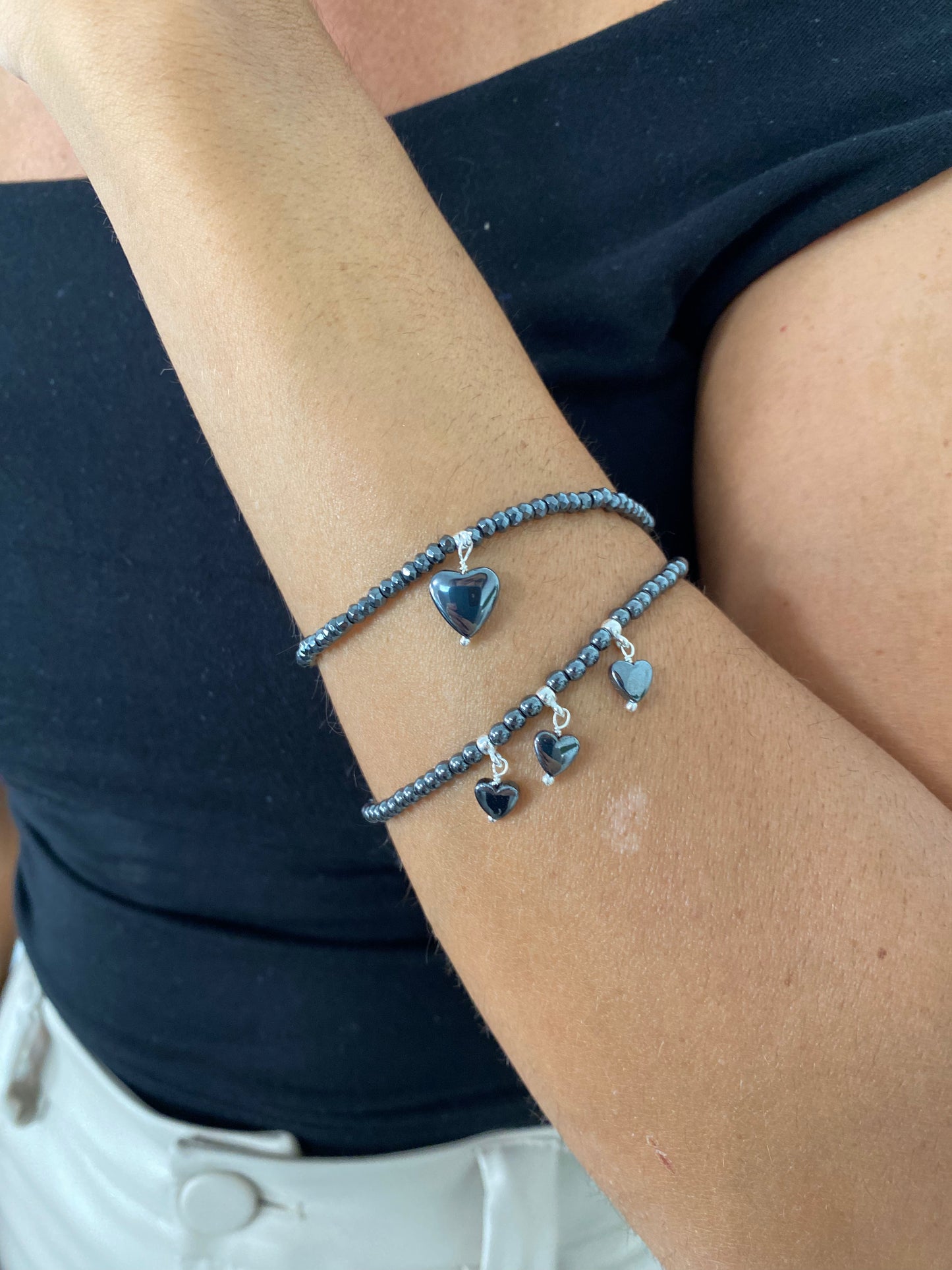 Bracciale elastico 3 cuori pendenti