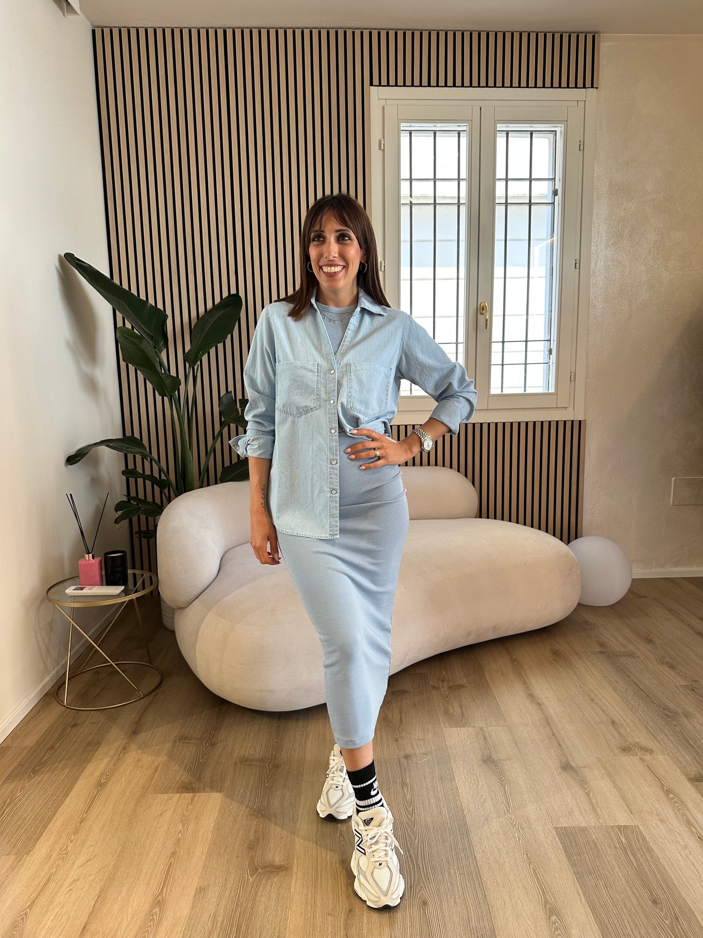 Camicia in denim scollo a V