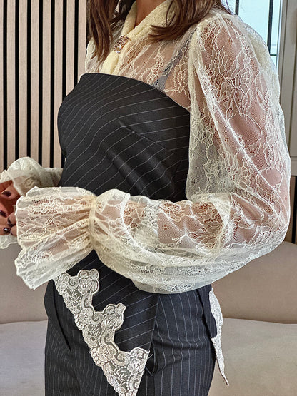 Top grey gessato con pizzo