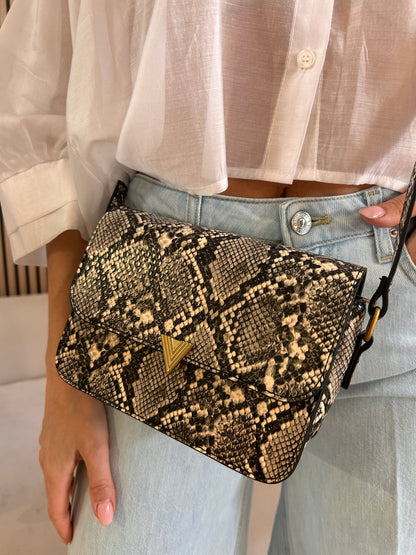 Borsa V lock bag