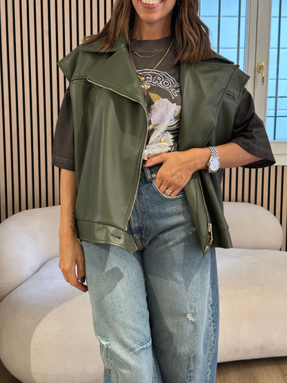 Gilet ecopelle over verde