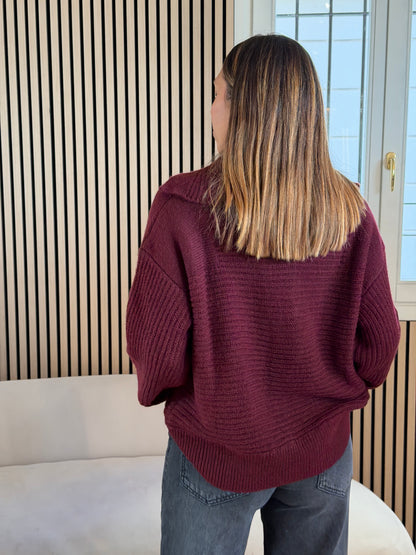 Maglia con collo alto bordeaux