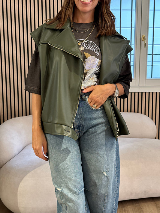 Gilet ecopelle over verde