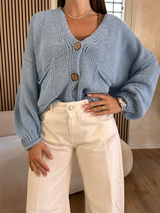 Cardigan cielo con bottoni legno