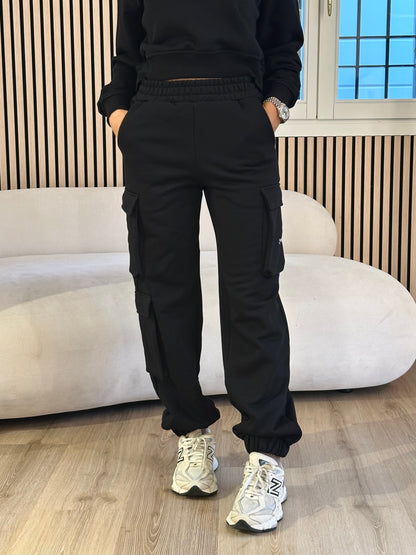 Pantaloni con elastico e tasconi