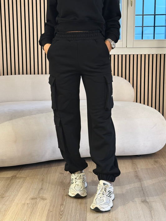 Pantaloni con elastico e tasconi