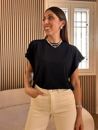 T-shirt in viscosa over nero