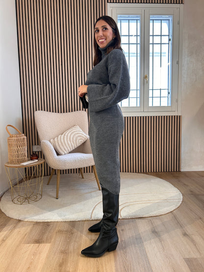 Abito dolcevita asimmetrico grigio