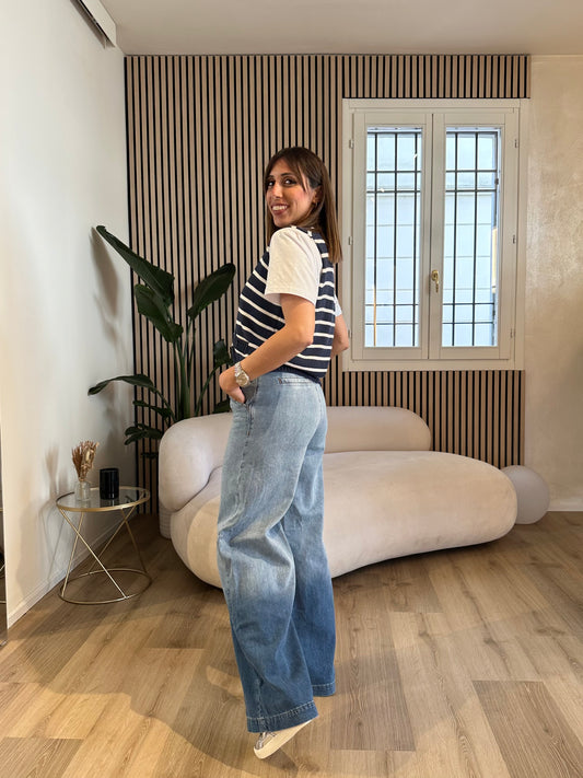 Jeans sfumati a gamba larga