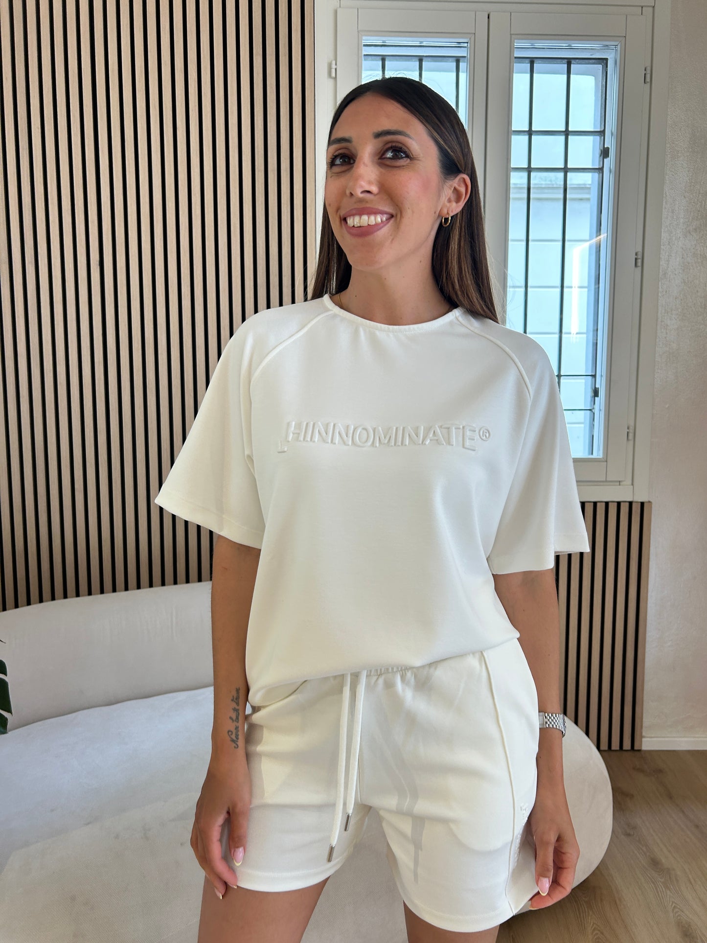 T-shirt mezza manica in viscosa nera