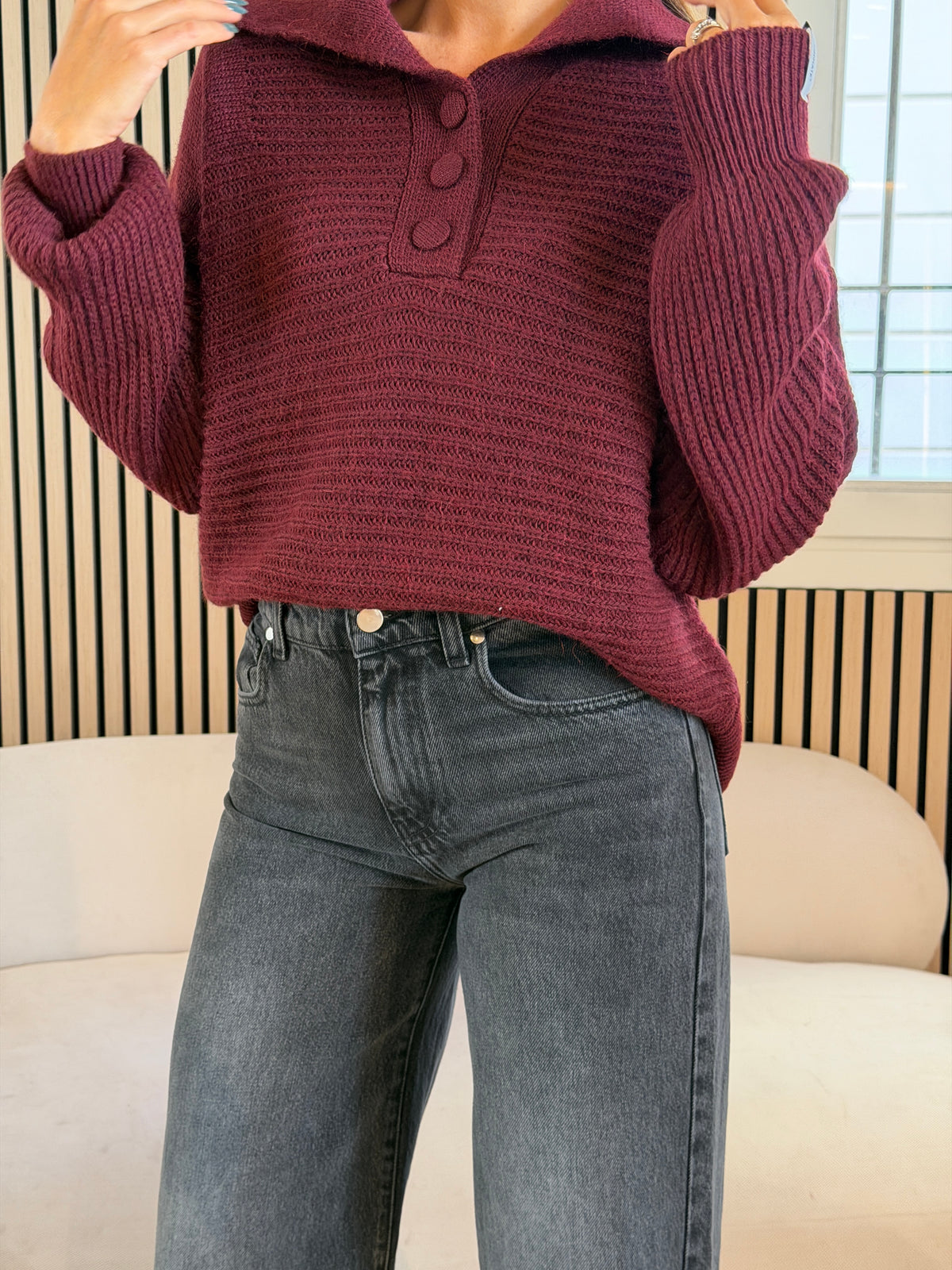 Maglia con collo alto bordeaux