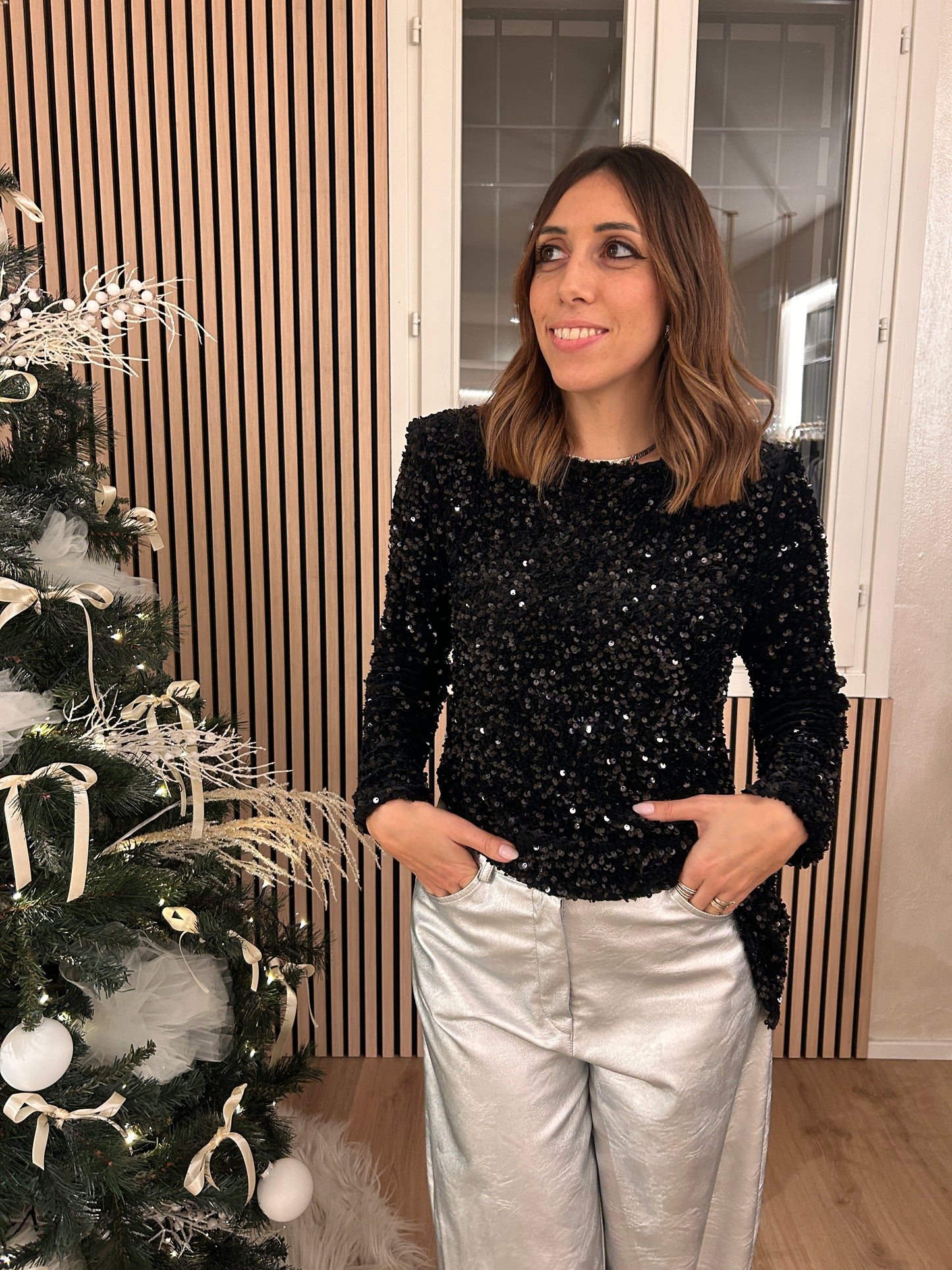 Camicia nera con paillettes