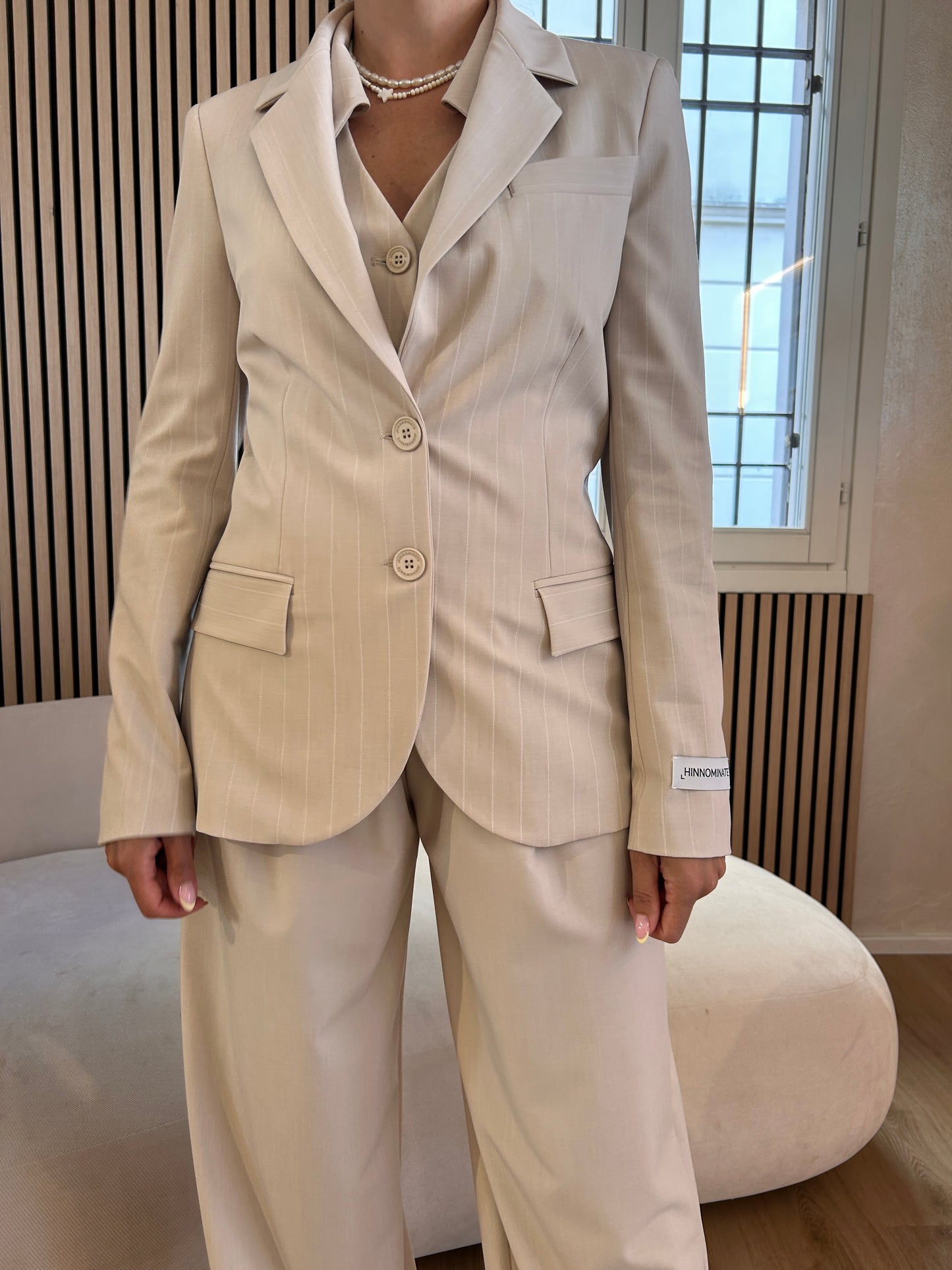 Giacca gessata monopetto beige