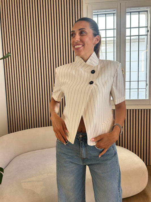 Giacca mezza manica collo coreana burro gessata