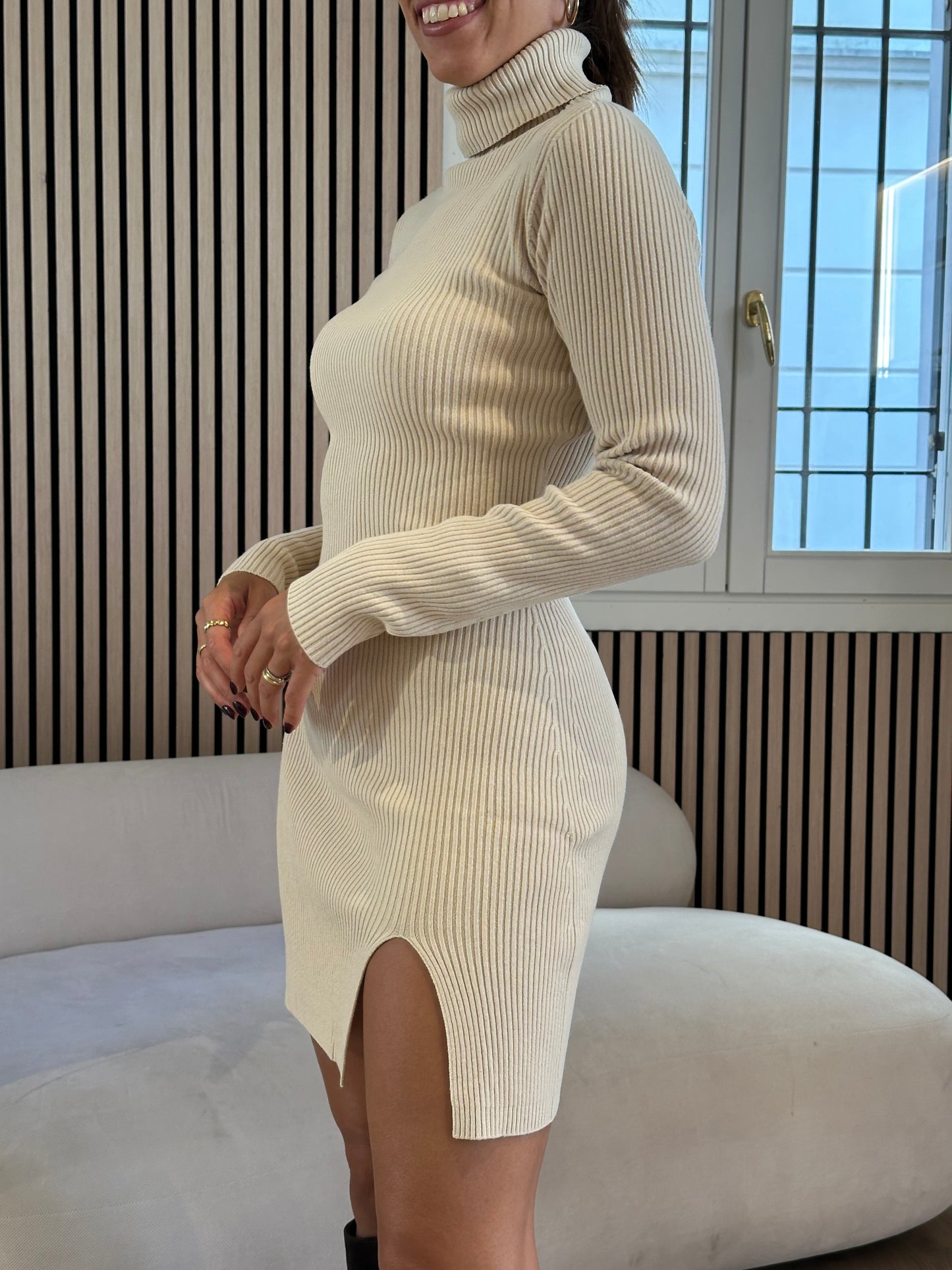 Abito dolcevita spacco
