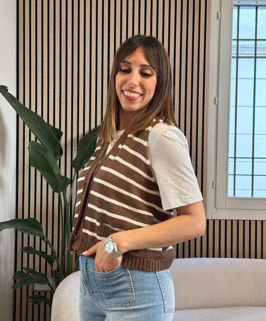Gilet a righe con bottoni