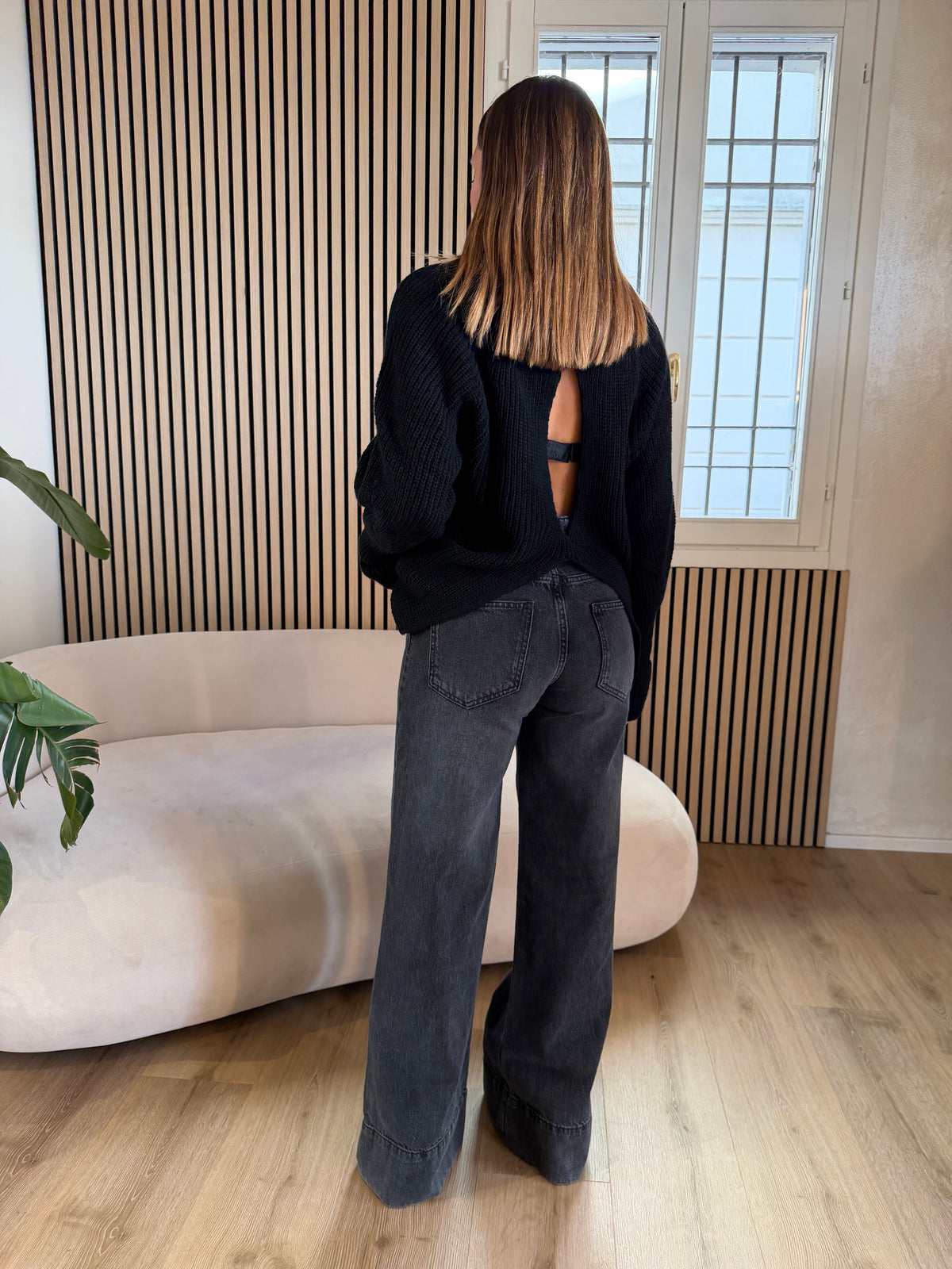 Maglia girocollo con dettaglio nero