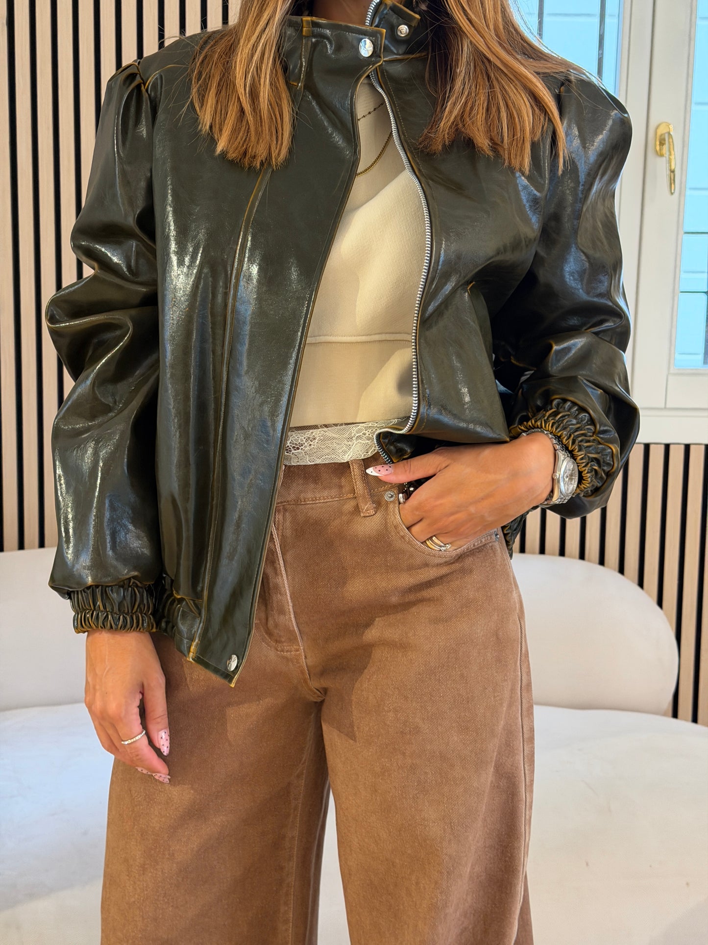 Bomber cangiante militare