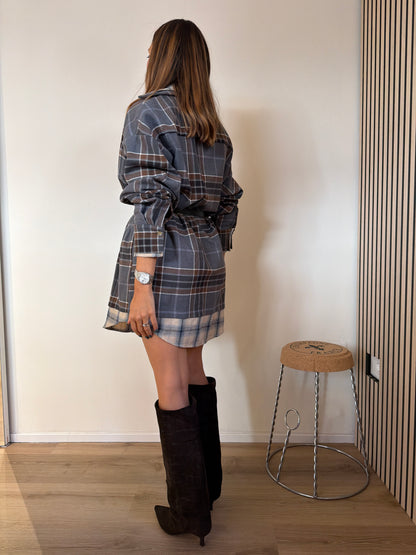 Abito doppio camicia con cintura