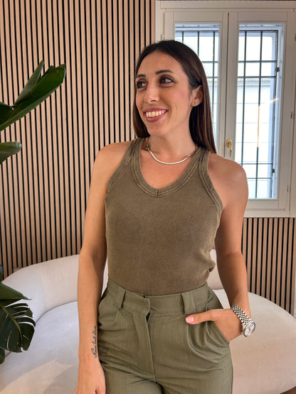 Canotta scollo V caffè