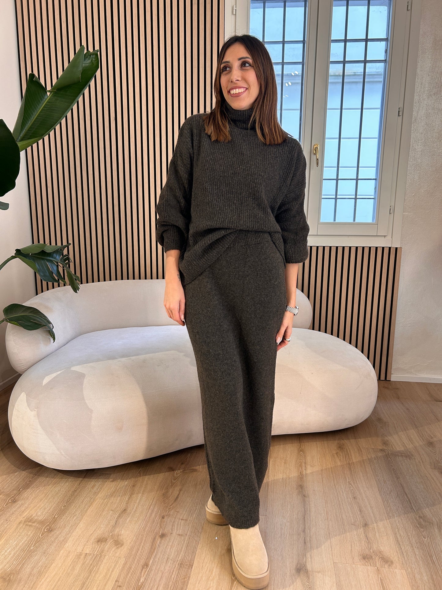 Completo maglia e gonna misto lana moro