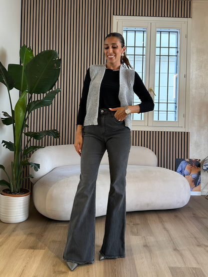 Jeans a zampa taglio vivo