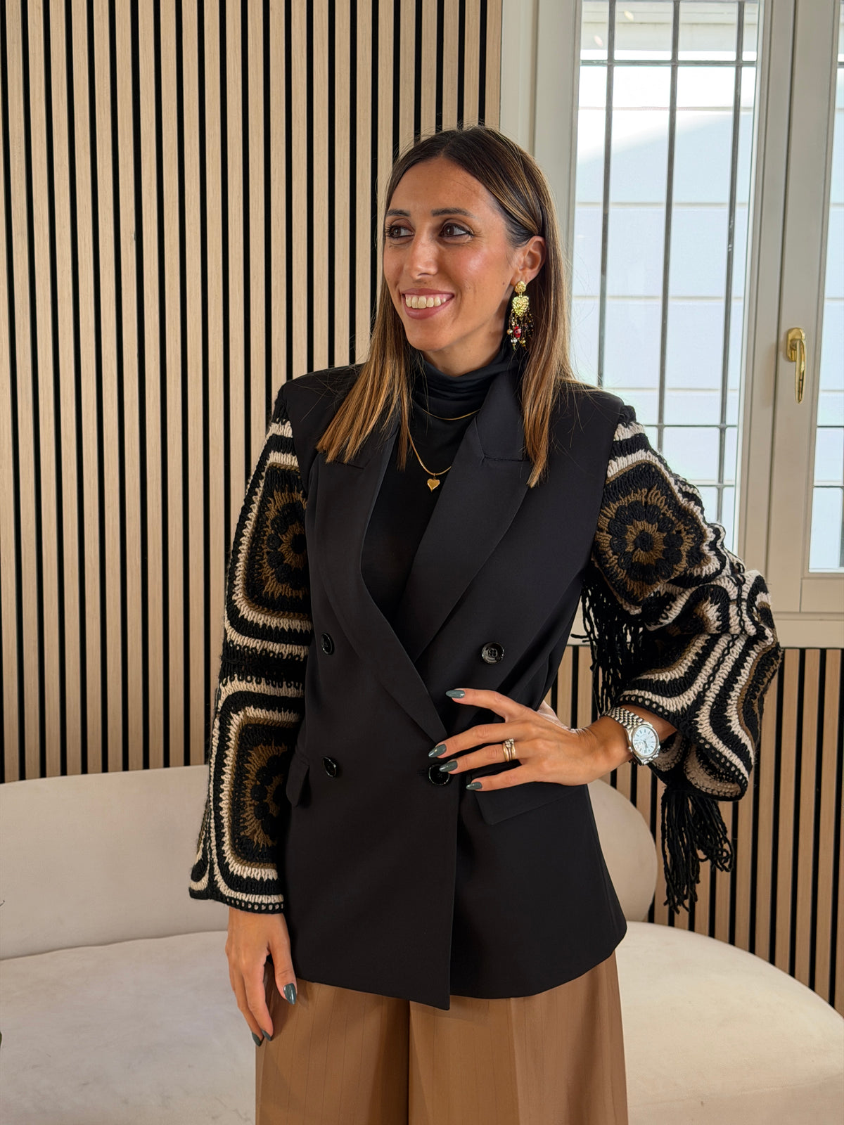 Giacca nera manica crochet