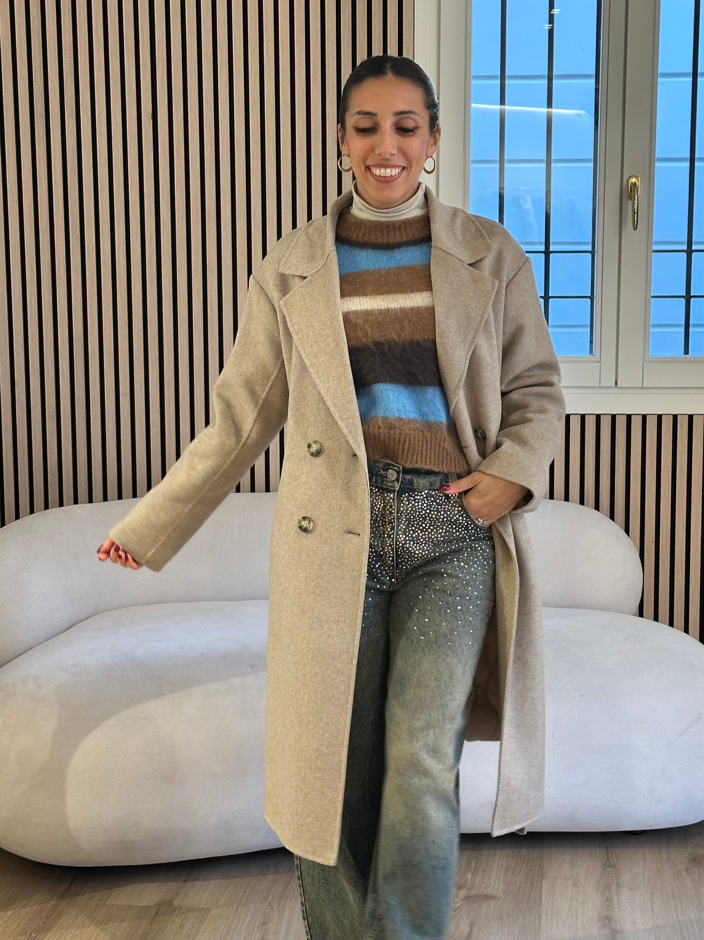 Cappotto con imbottitura e cappuccio removibile