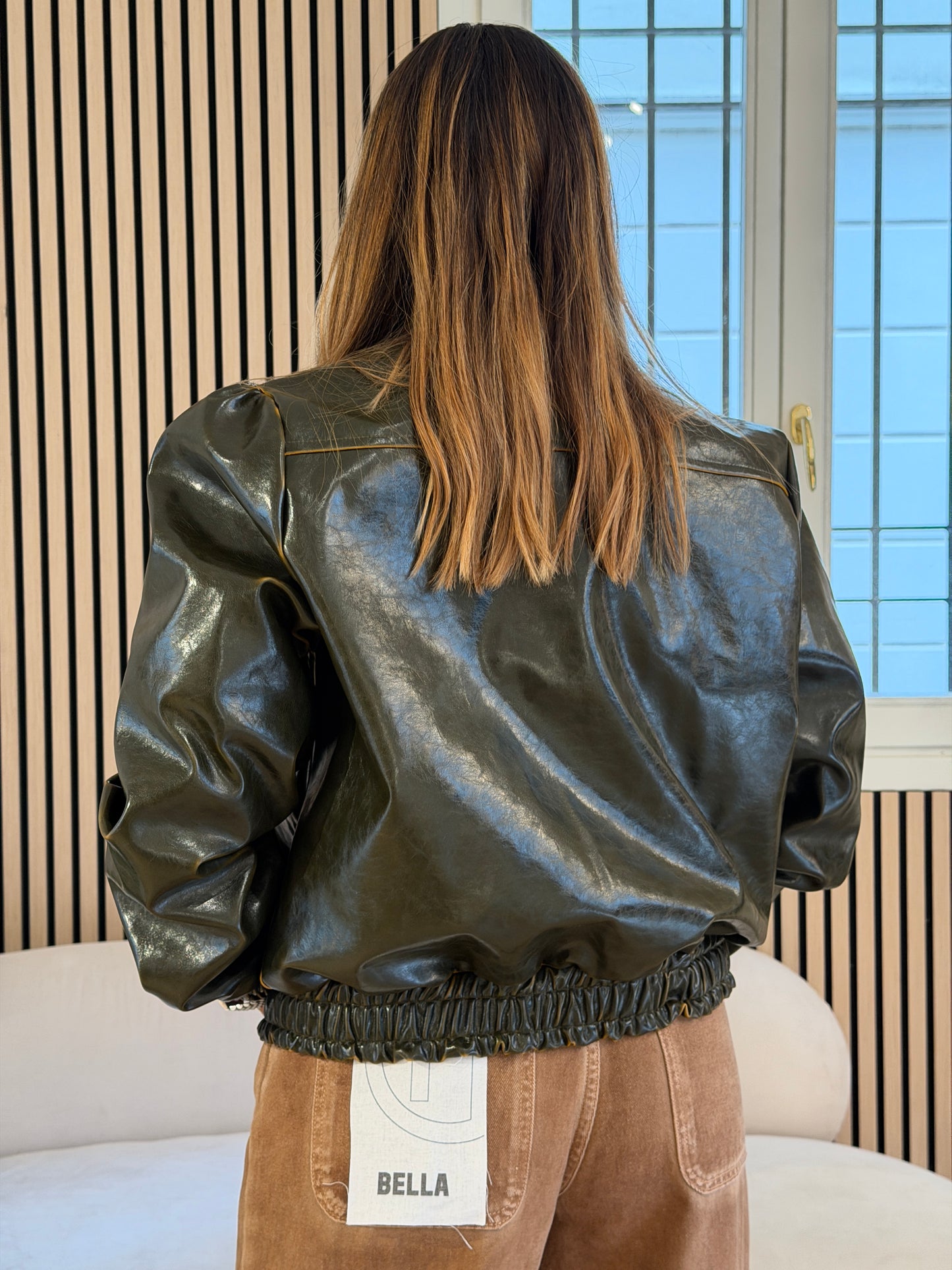 Bomber cangiante militare