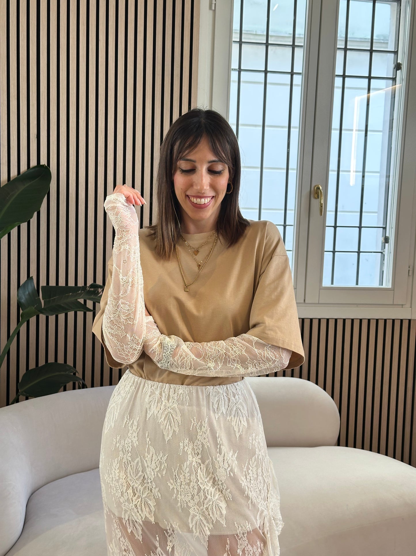 T-Shirt over con maniche in pizzo