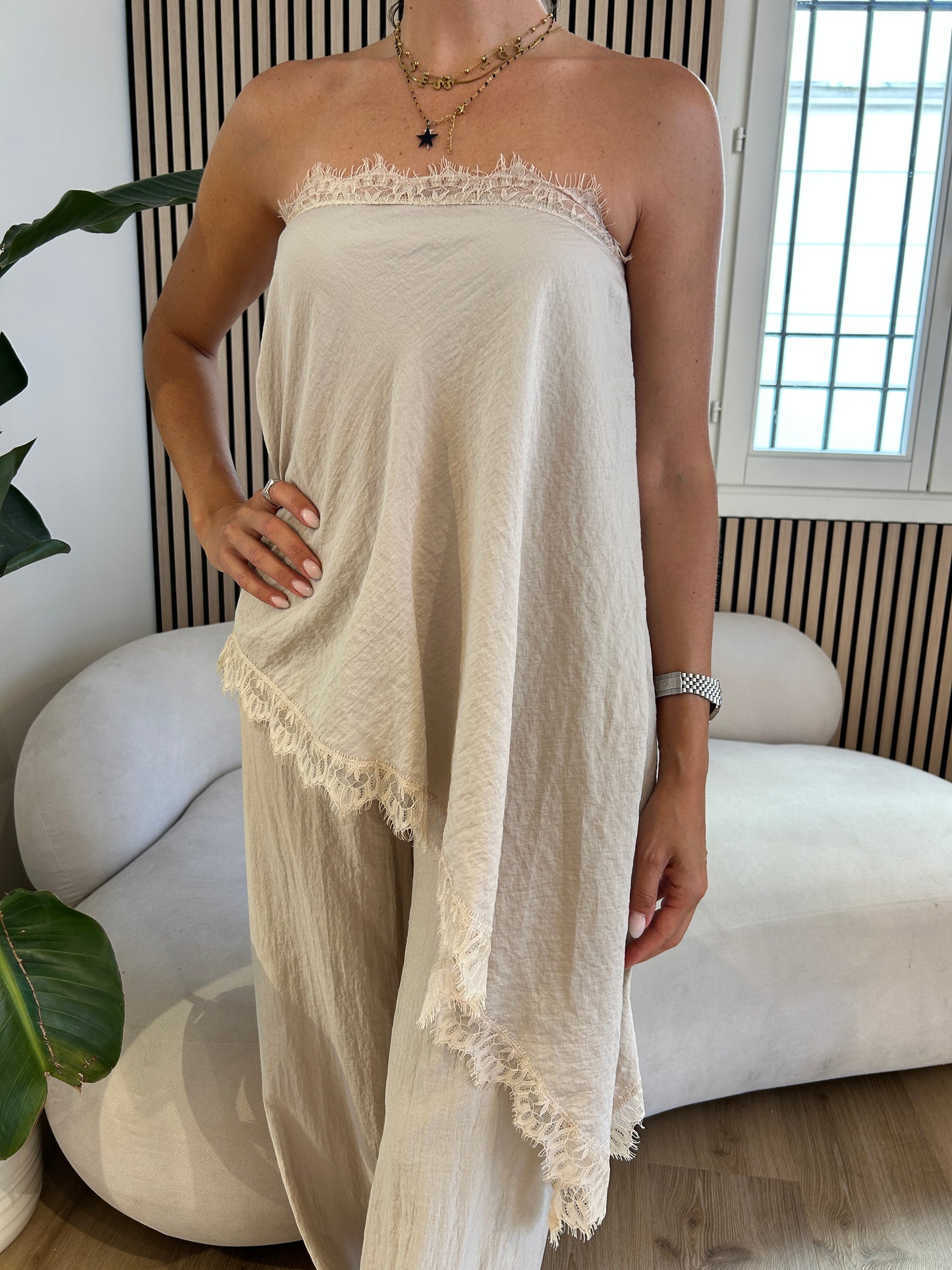 Top fascia con pizzo sabbia