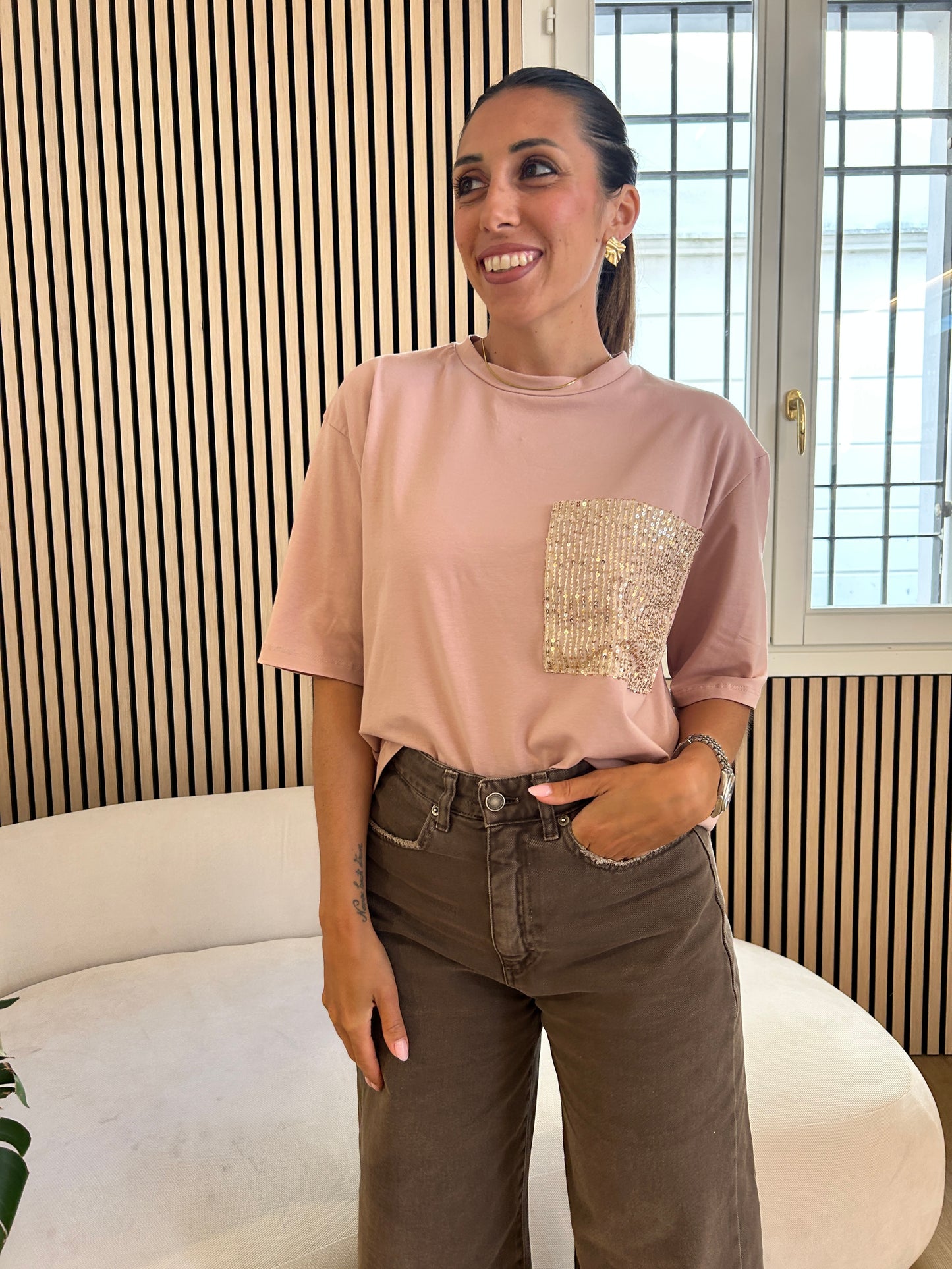 T-shirt tasca paillettes rosa