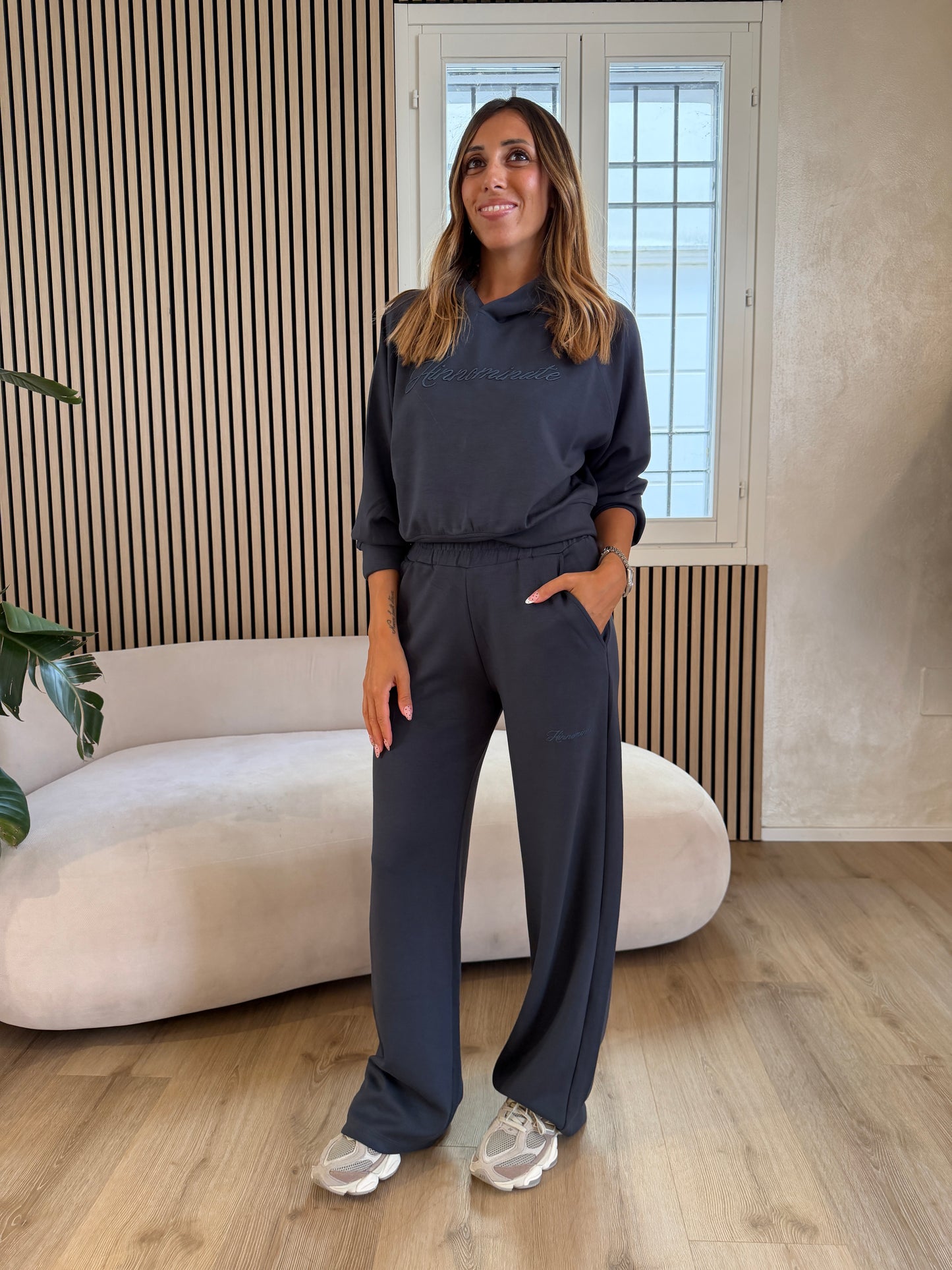 Pantalone a palazzo in viscosa Ferro