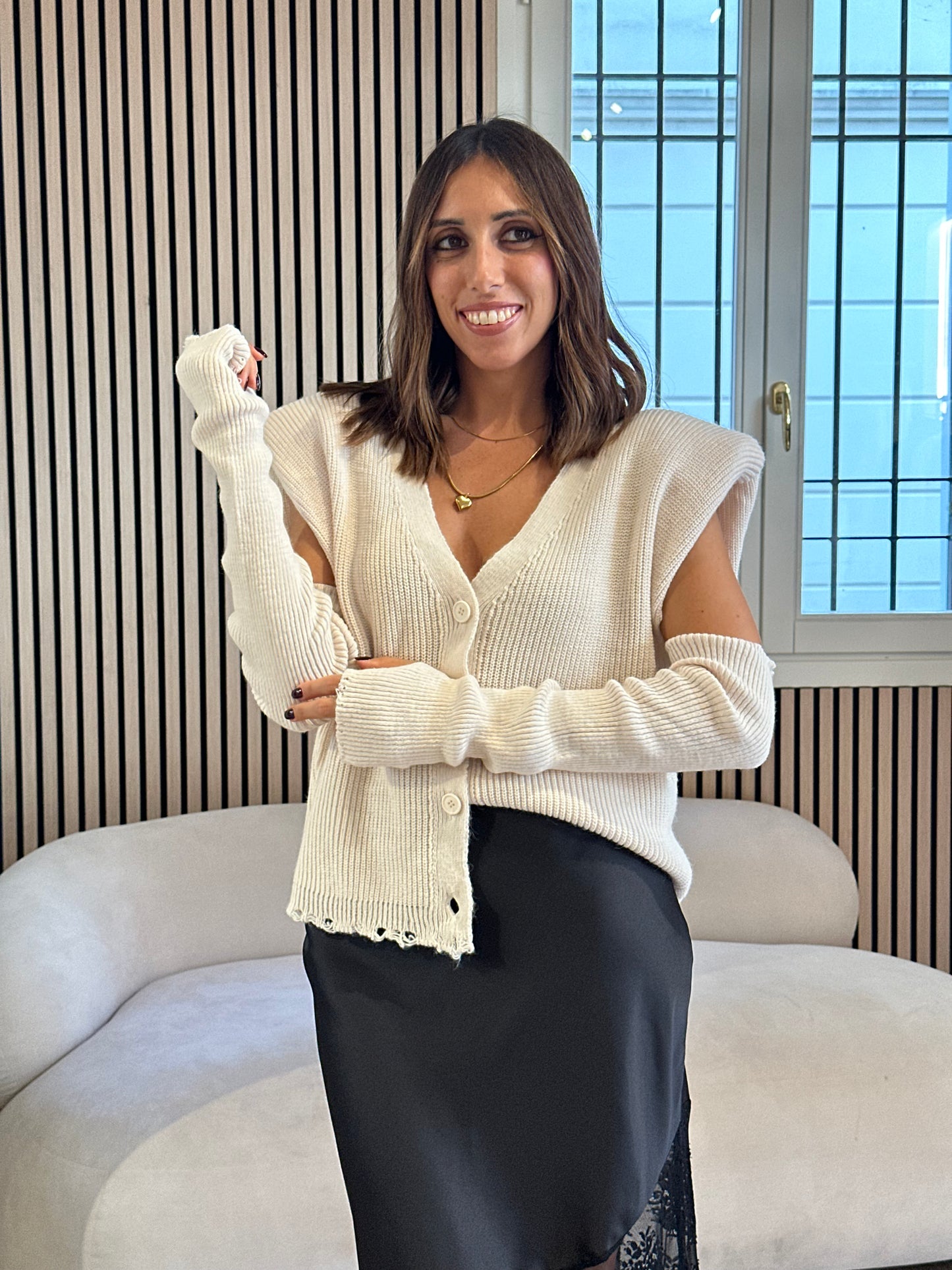 Gilet panna con manicotti misto alpaca