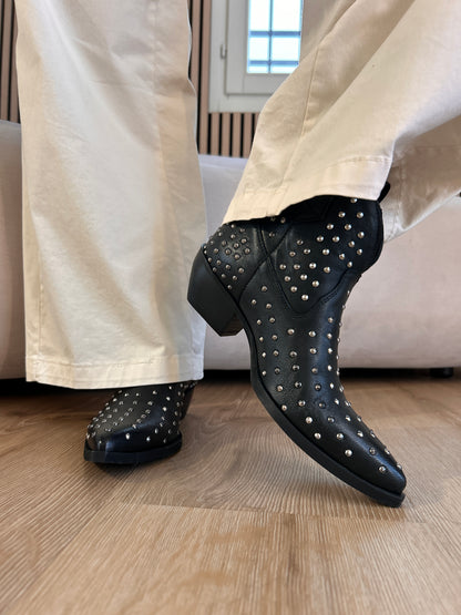 Texano basso con borchie in vera pelle
