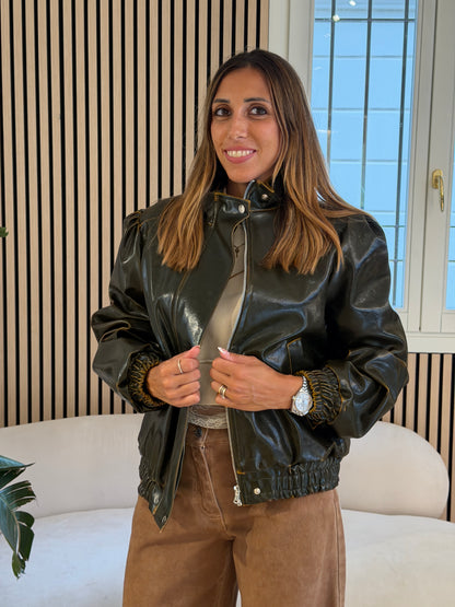 Bomber cangiante militare