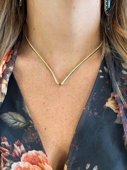 Collana girocollo a V