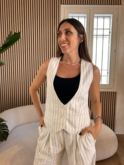 Gilet scollo ampio in lino gessato