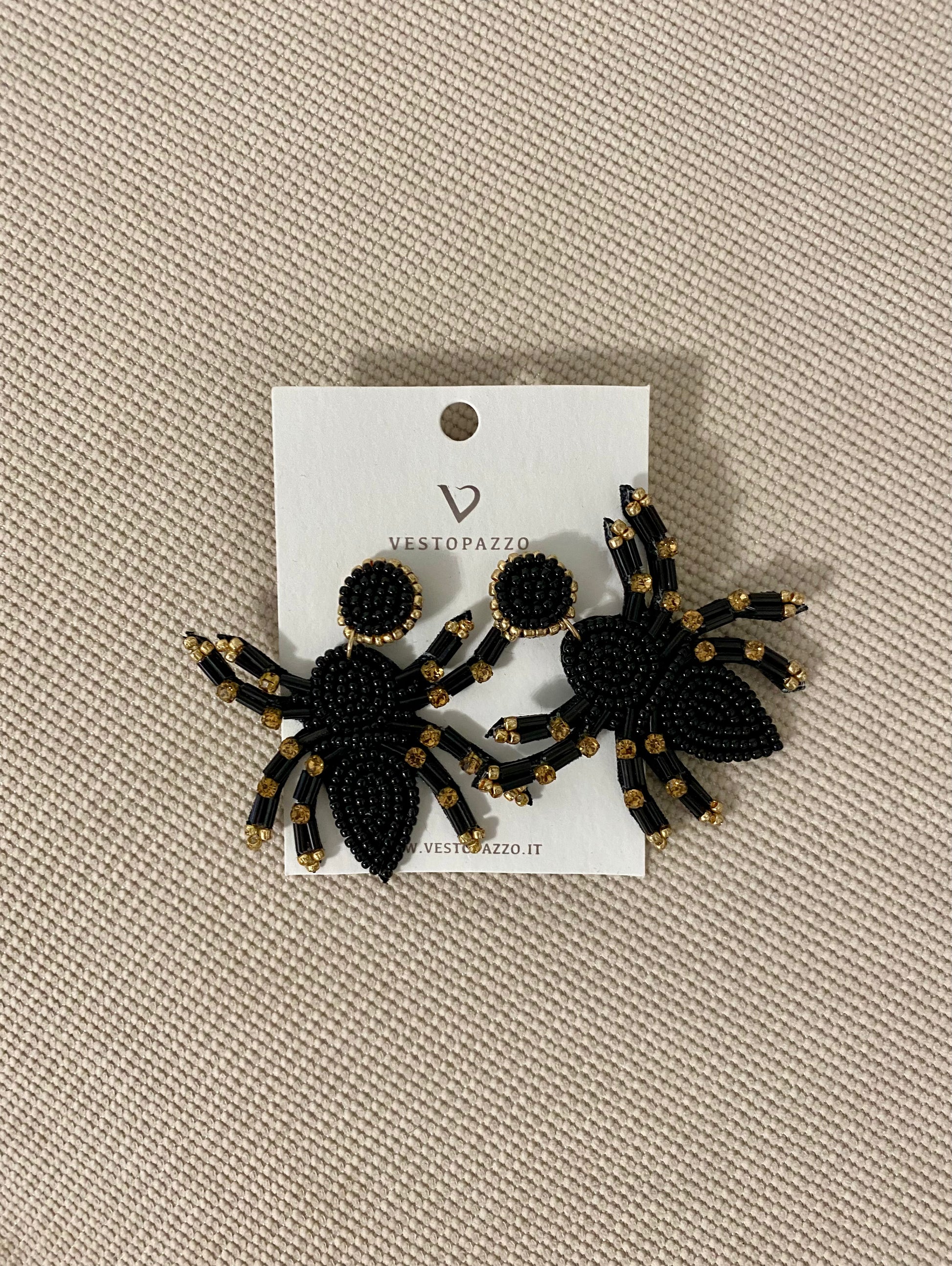 Elementi Di Design Di Halloween. Coppia Di Mani Scheletriche Che Elementi Di Design Di Halloween. Coppia Di Mani Scheletriche Che