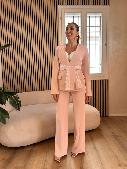 Giacca rosa con fusciacca pizzo